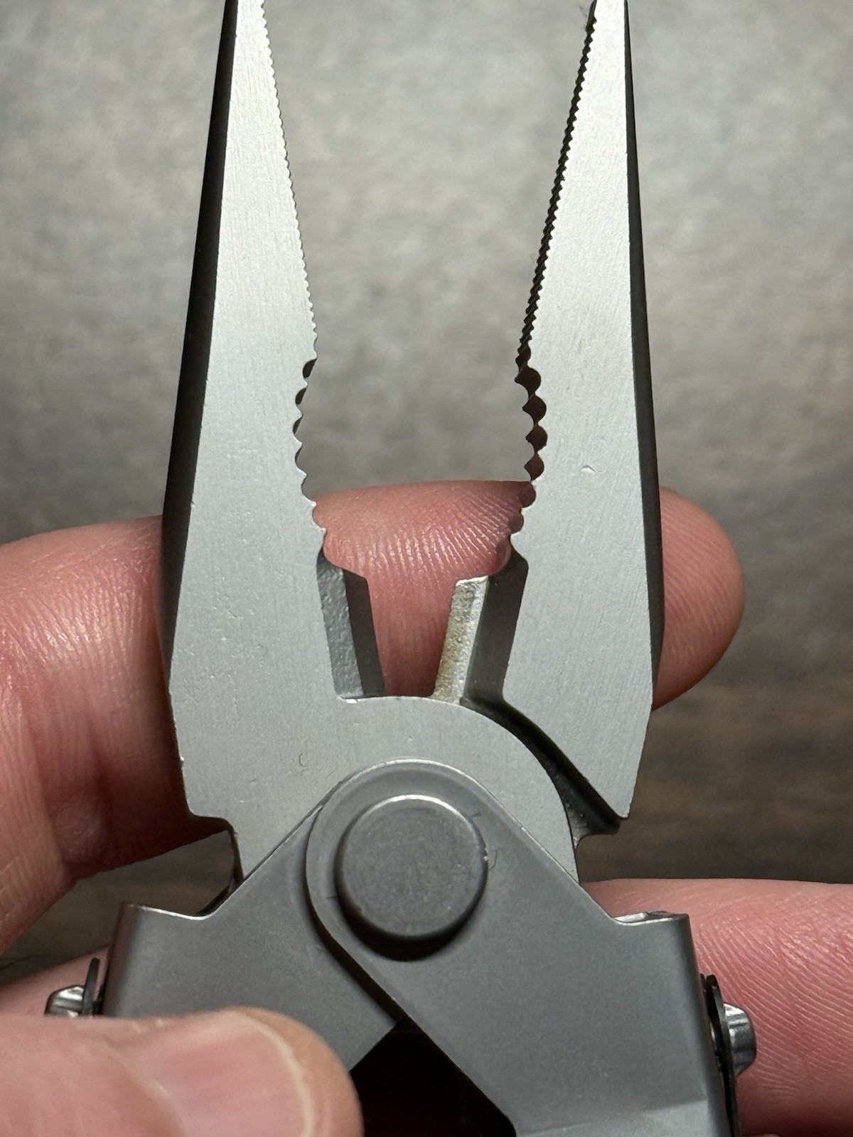 GERBER LEGENDARY BLADES USA MULTITOOL MP600 W/ SHEATH AND BITS