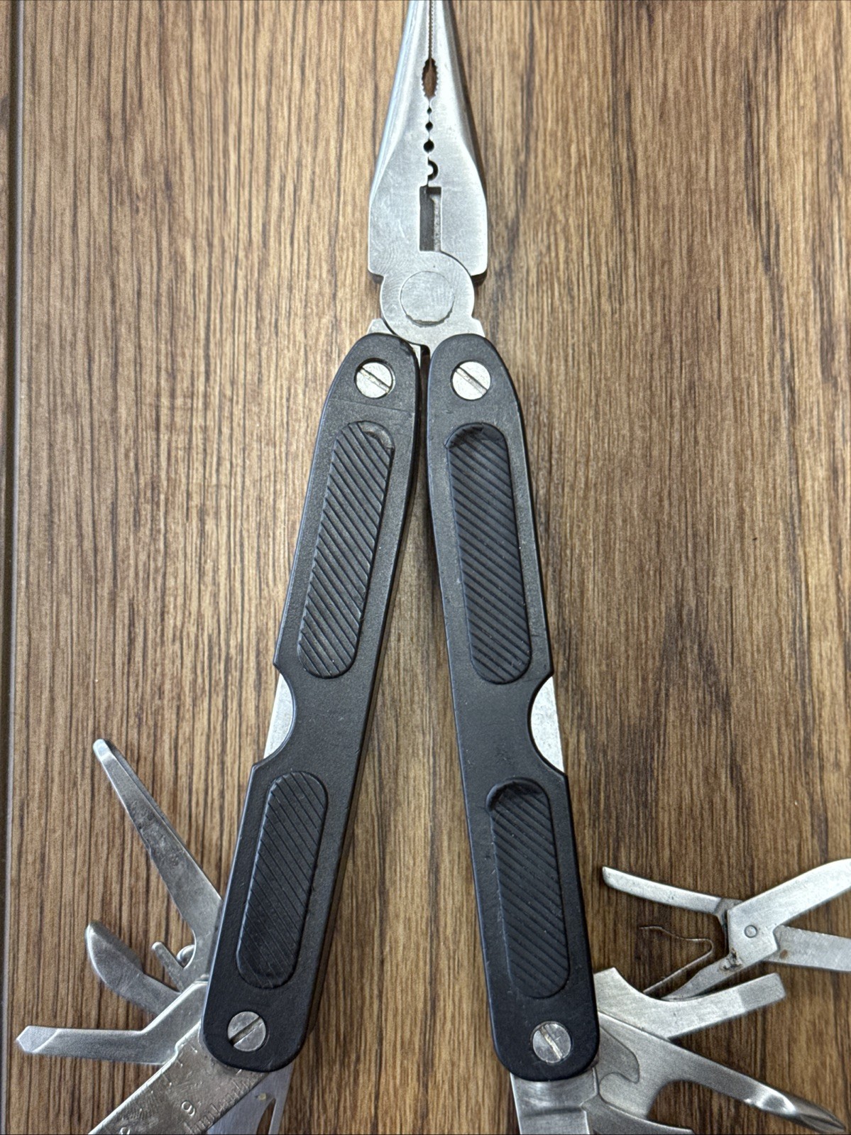 11-in-1 multi tool Pliers Knife Opener File Survival Hunting Camping