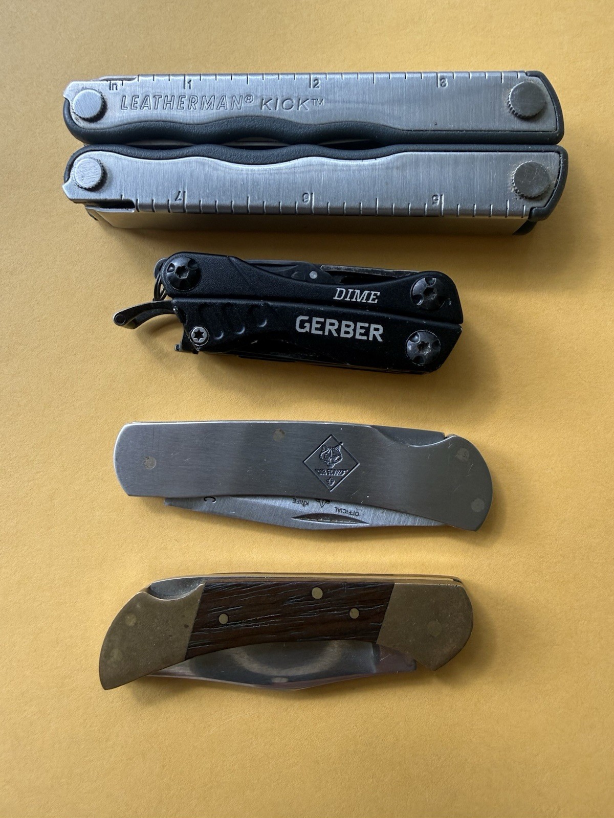 Lot 4: Leatherman Kick, Gerber Dime,Bear BSA SS,Japan Fold Knives, Look!!