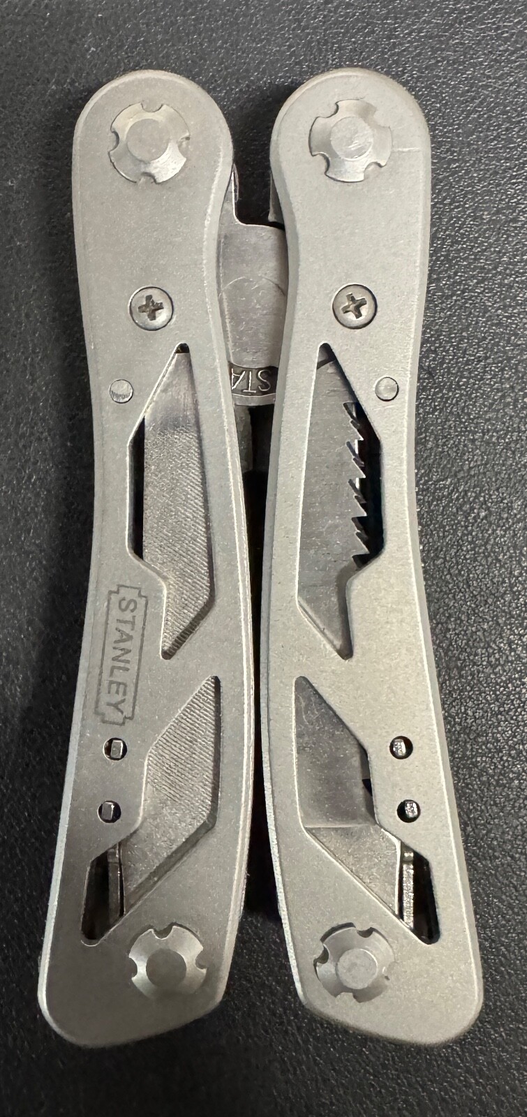Stanley 12-in-1 Multi-Tool, Stainless, CR2 (Z3)