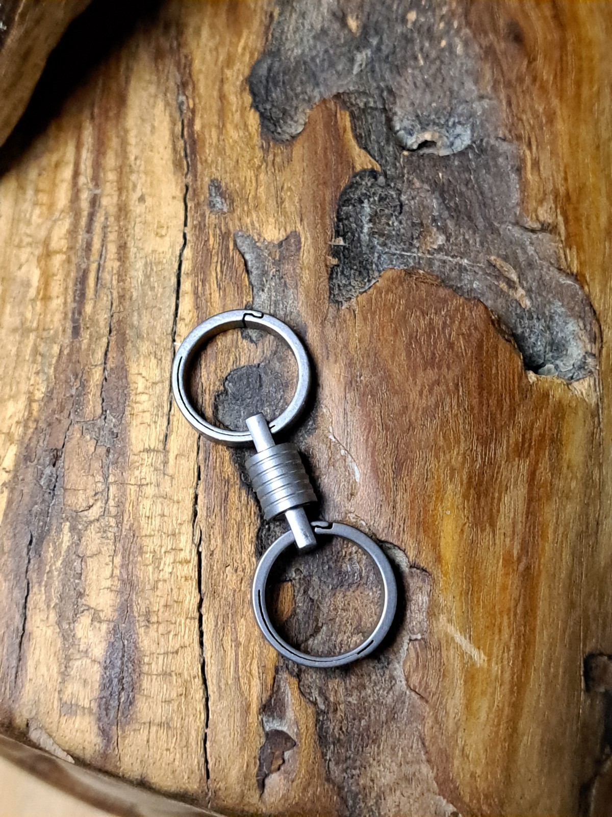 Pro Mini Series Titanium Swivel With 17.5mm Titanium Quicksnap Keyrings