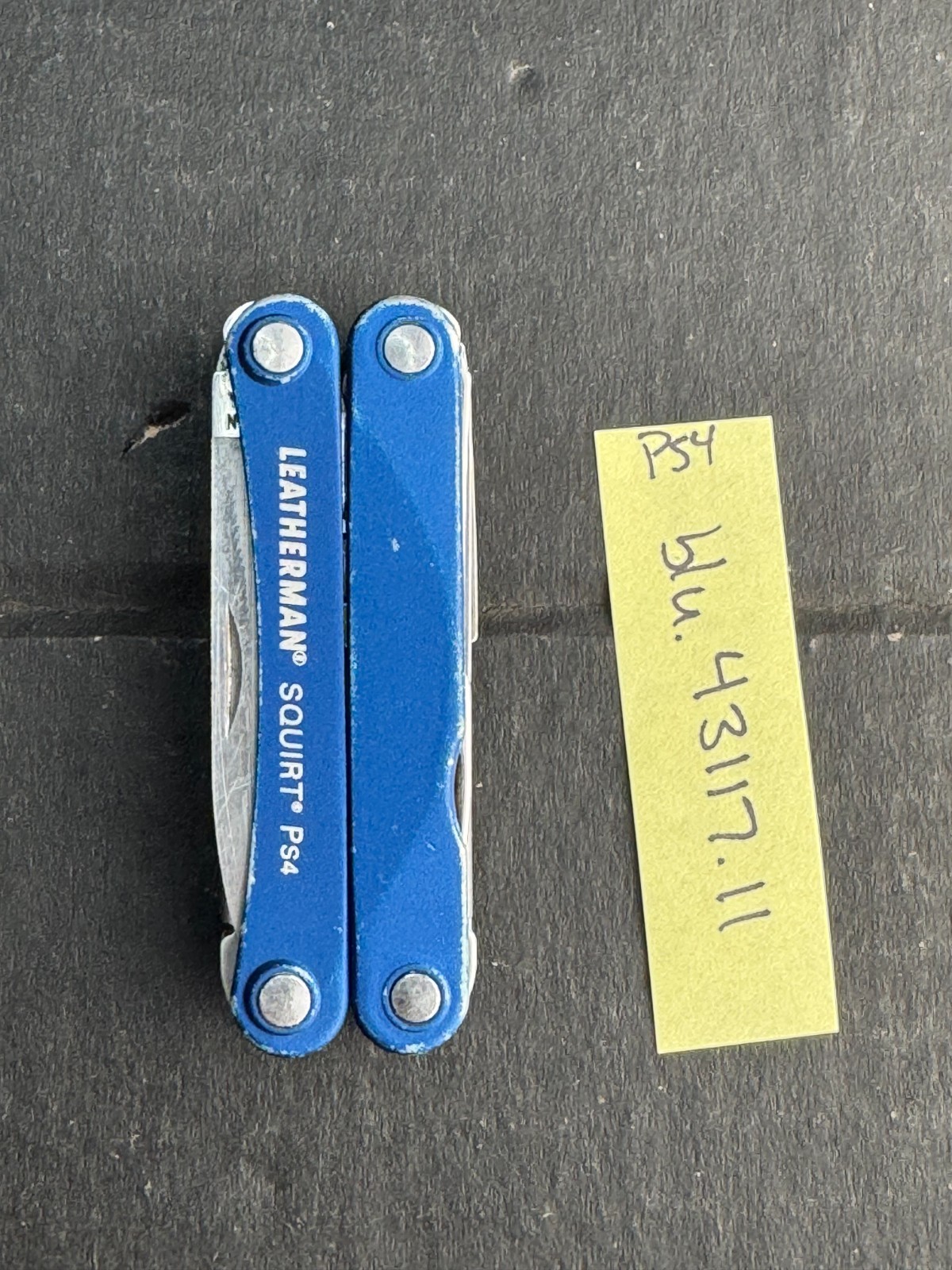 Leatherman Squirt PS4 Multi Tool, Knife, Pliers – Blue