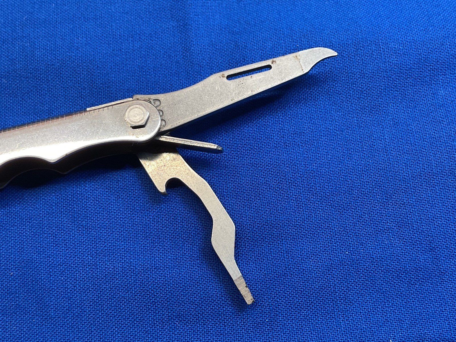 SOG CrossCut Multi-Tool Knife Scissors
