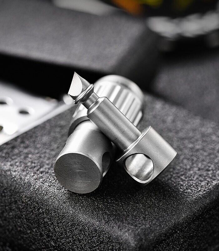 Titanium Quick Release Swivel Keychain EDC Car Key Holder with Double Key Rings