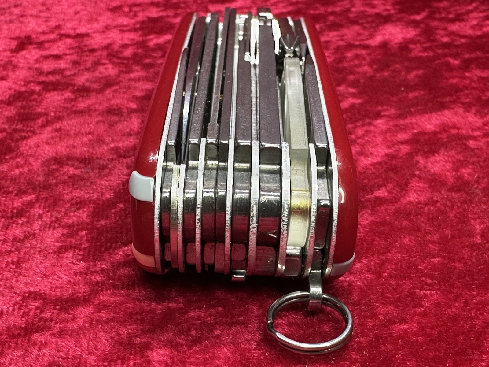 Victorinox SwissChamp Red Swiss Army Knife 91mm 33 Function 22 Tool 8 Layer($55)