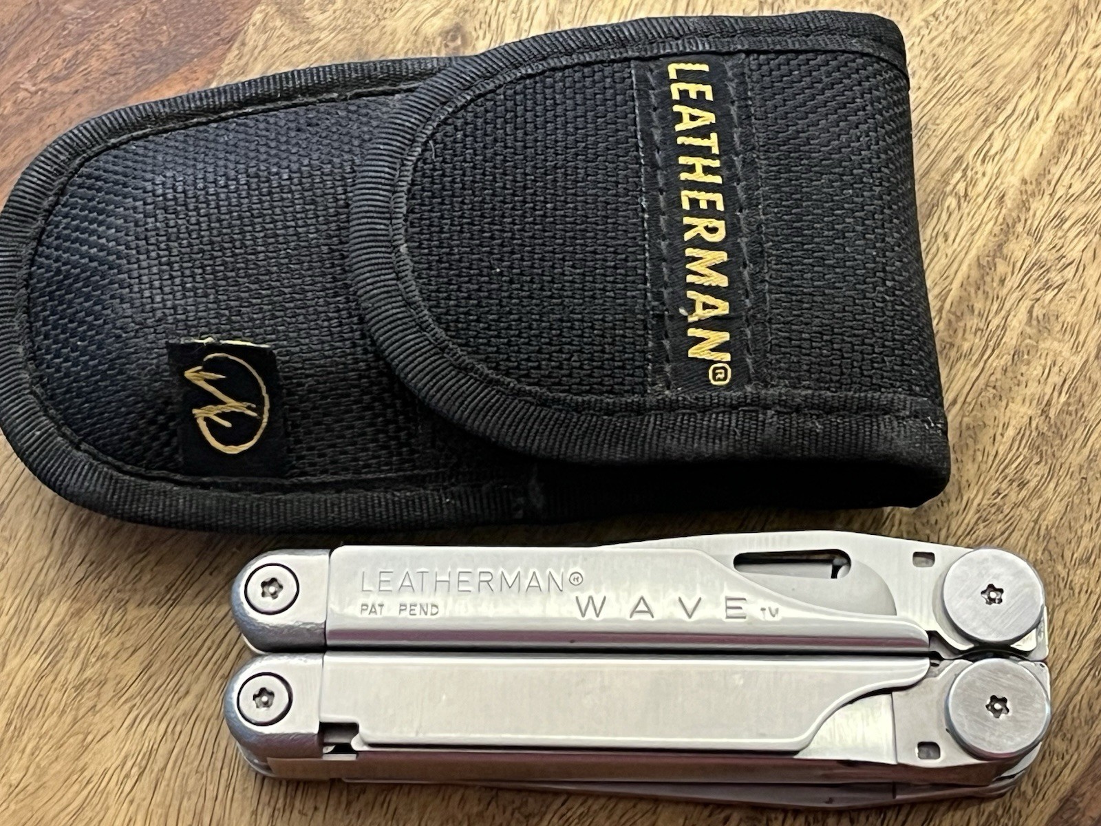 Retired 2001 Original Leatherman Wave w/Sheath SUPER NICE!! TSA Confiscated