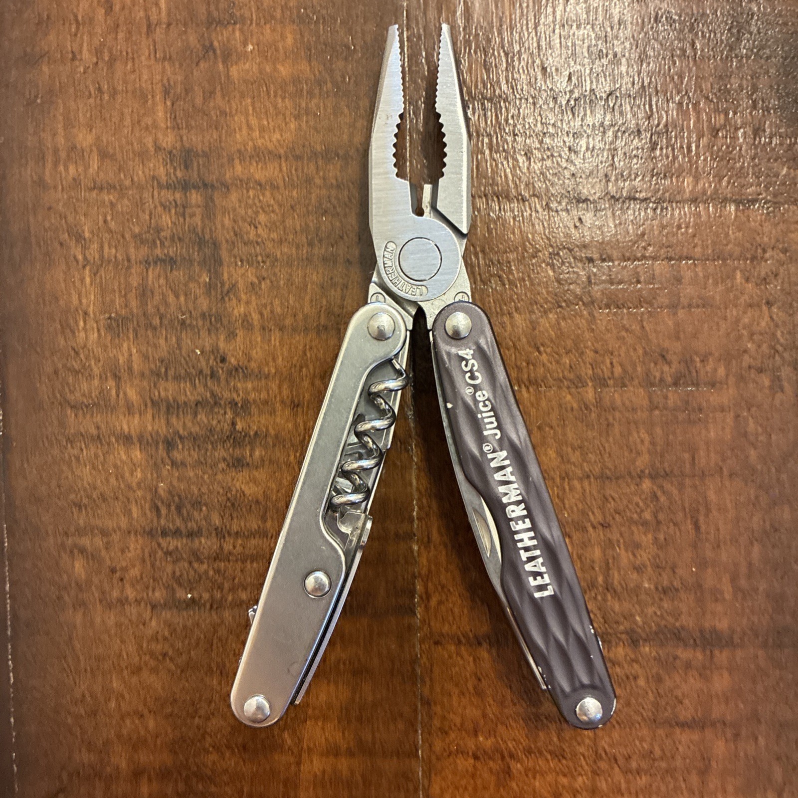 Leatherman Juice CS4 Multi Tool Discontinued Granite Gray Excellent – Read