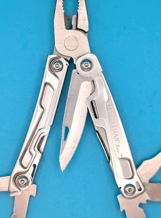Leatherman Rev 3.8″ Multi-Tool, Stainless!