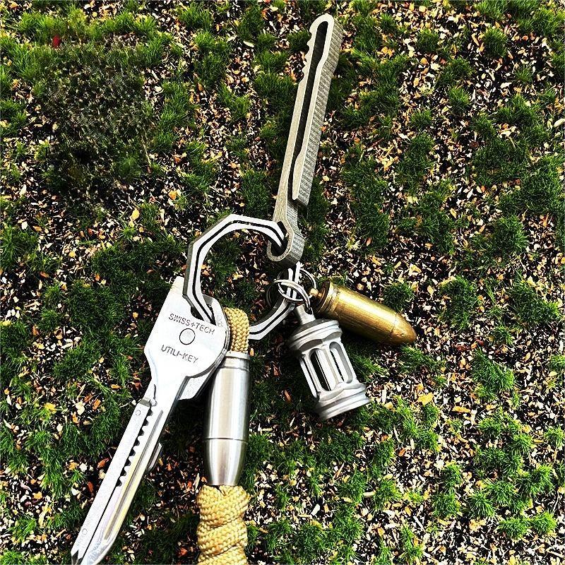 Glow in the Dark Titanium Keychain Necklace Pendant Knife Lanyard Paracord Bead