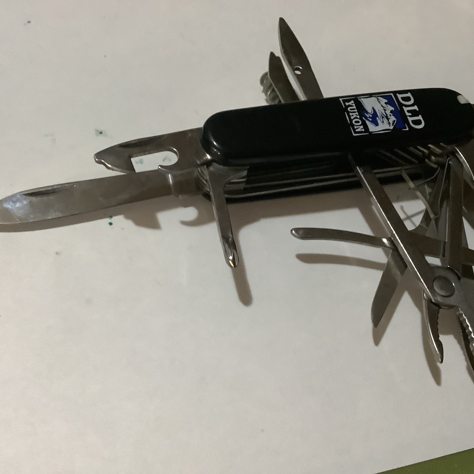 DLD YUKON MULTI Function Pocket Knife