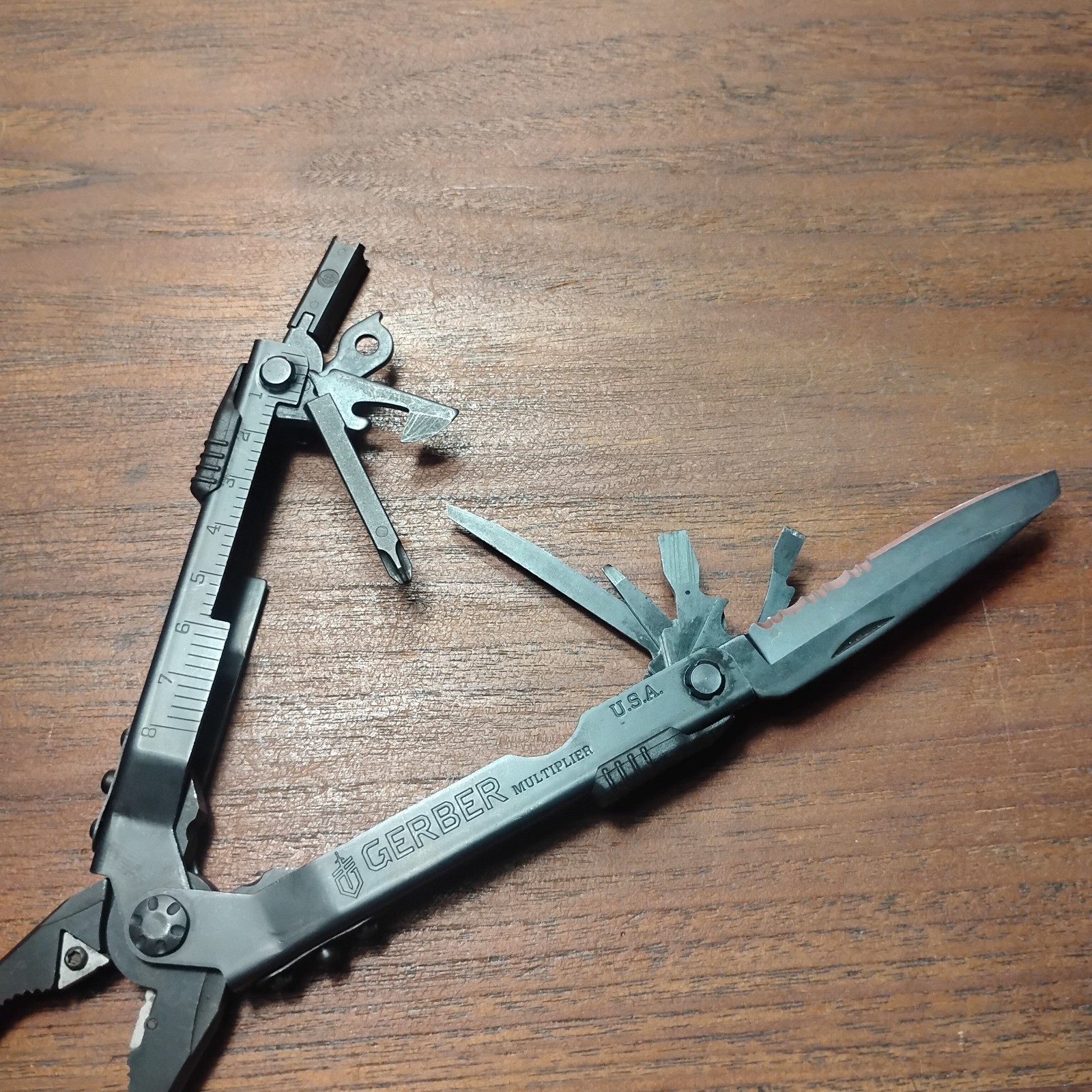 Gerber Multiplier MP600ST (Sight Tool) Black Oxide Multi-Tool Needle Nose Pliers