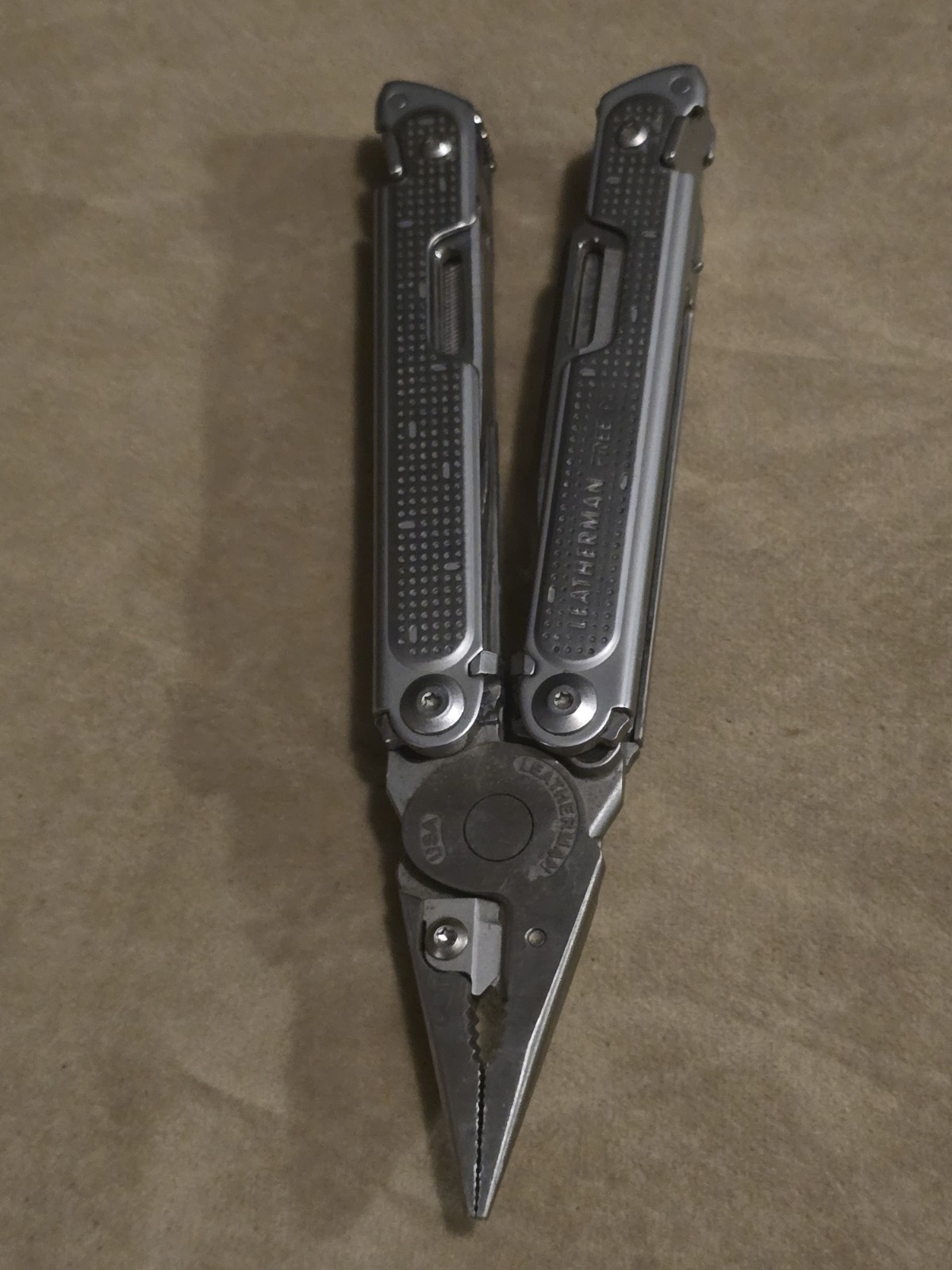Retired Leatherman Free P4 Multi-Tool With Sheath and Donk Titanium Pocket Clip