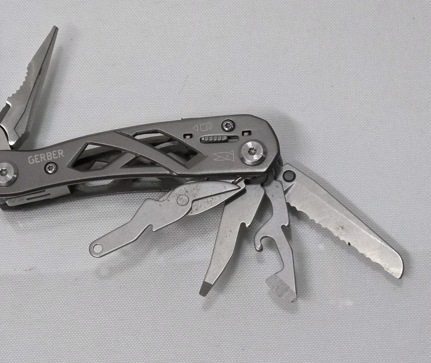 Gerber Suspension-NXT Stainless Steel Multi Tool 15 Tools 31-003889 USED EUC