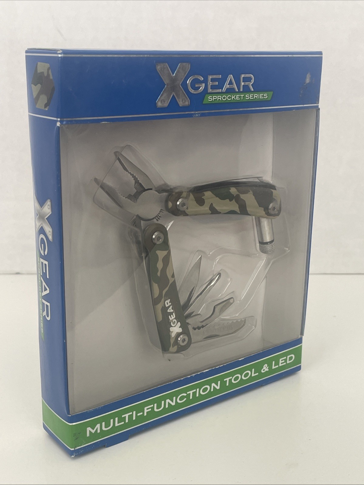 X-Gear 8 Tool Men’s Multi-Function Tool w/Led Light (CAMO)