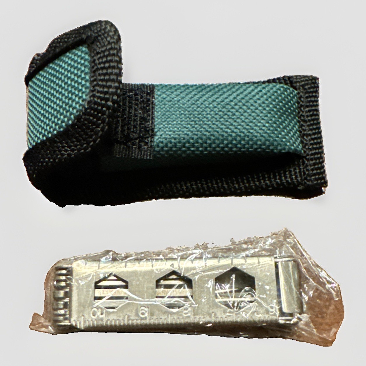 Small multi tool pocket knife W Pouch