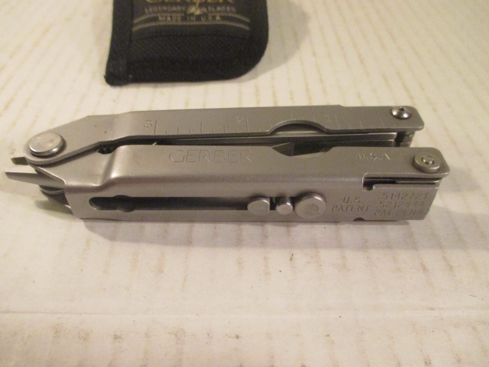 Gerber Legendary Blades USA Multi-Tool w/ Sheath very nice w/pouch