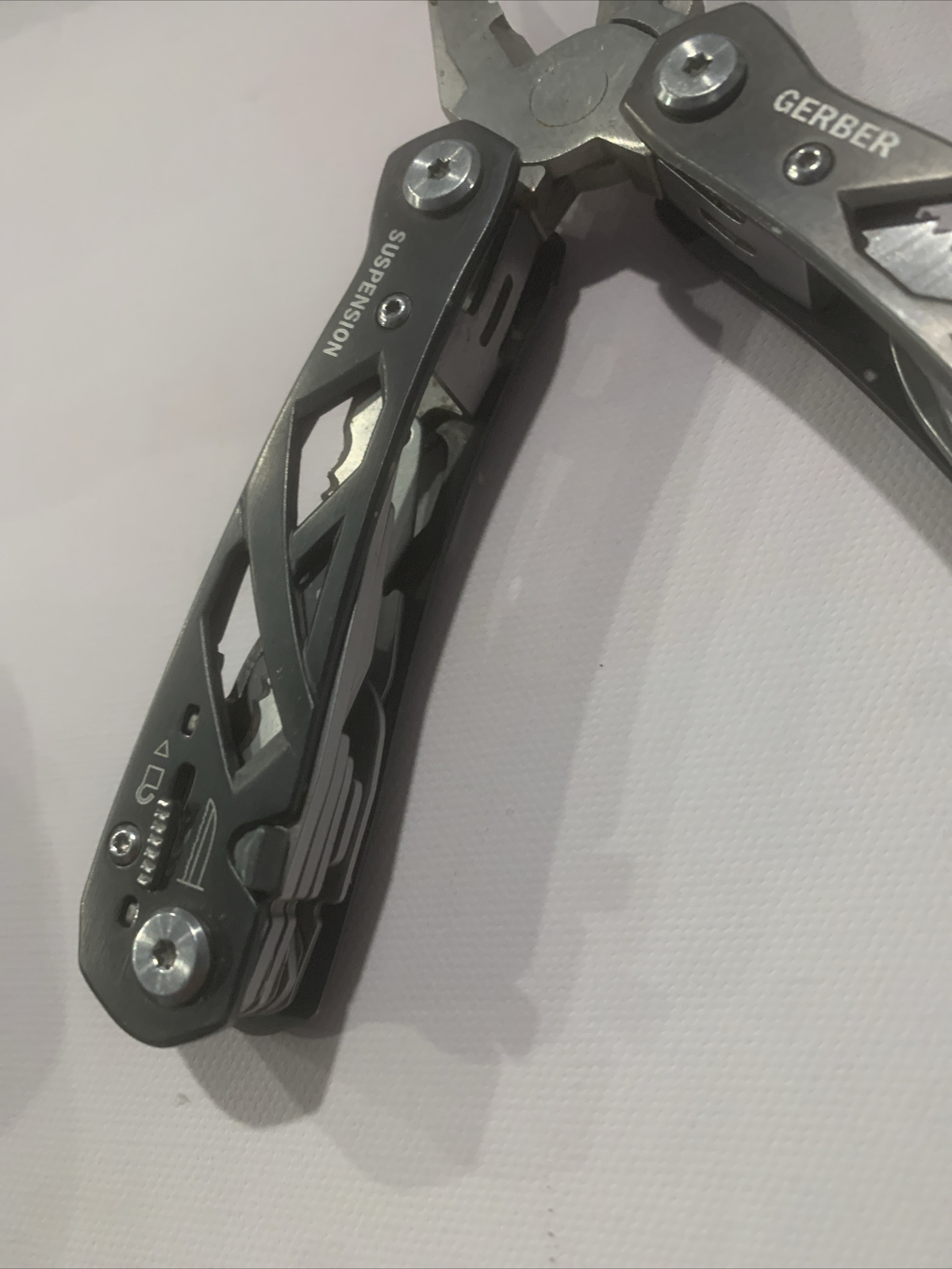 Gerber Suspension Color Black  Multi Tool New clean item With Nylon Sheath Case