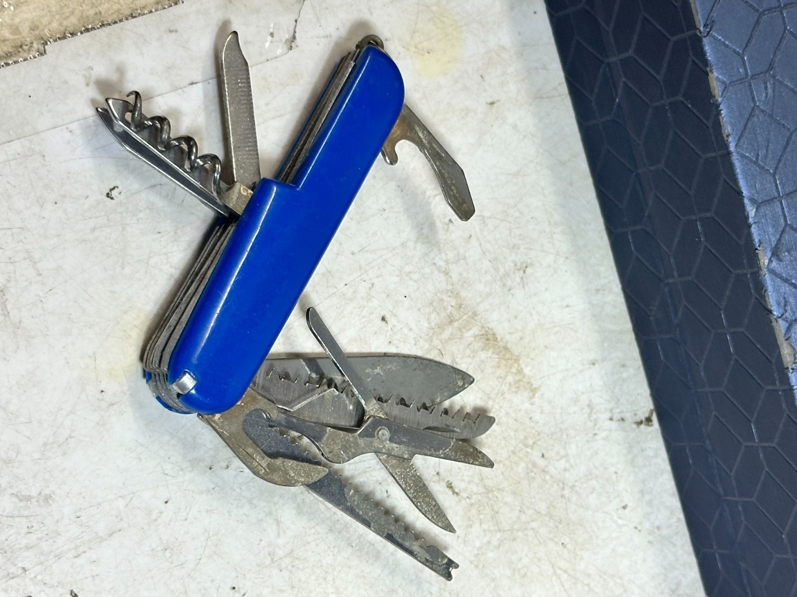 Vintage Blue Multi Tool Pocket Knife Saw Scissors Corkscrew Camping EDC