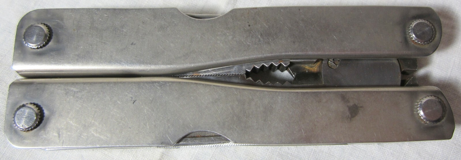 Kangli Multi-tool Pliers Knife Screwdriver Nail File Scissors Awl Saw Stainless
