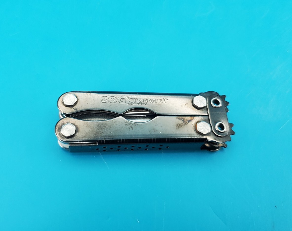 SOG Crosscut Multitool Knife! BLACK!