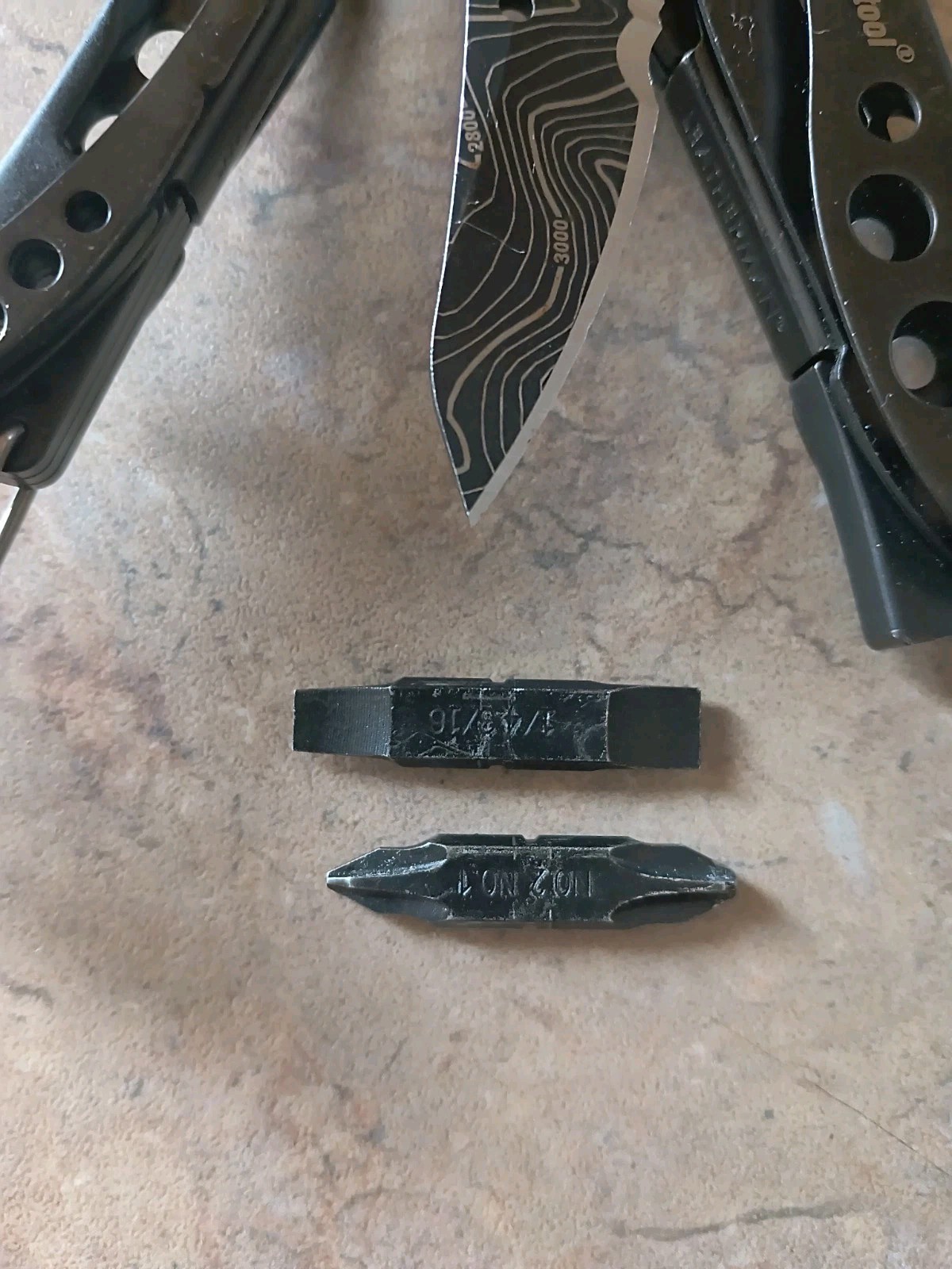 Leatherman Skeletool Multi-Tool Black Topo/Nylon Sheath