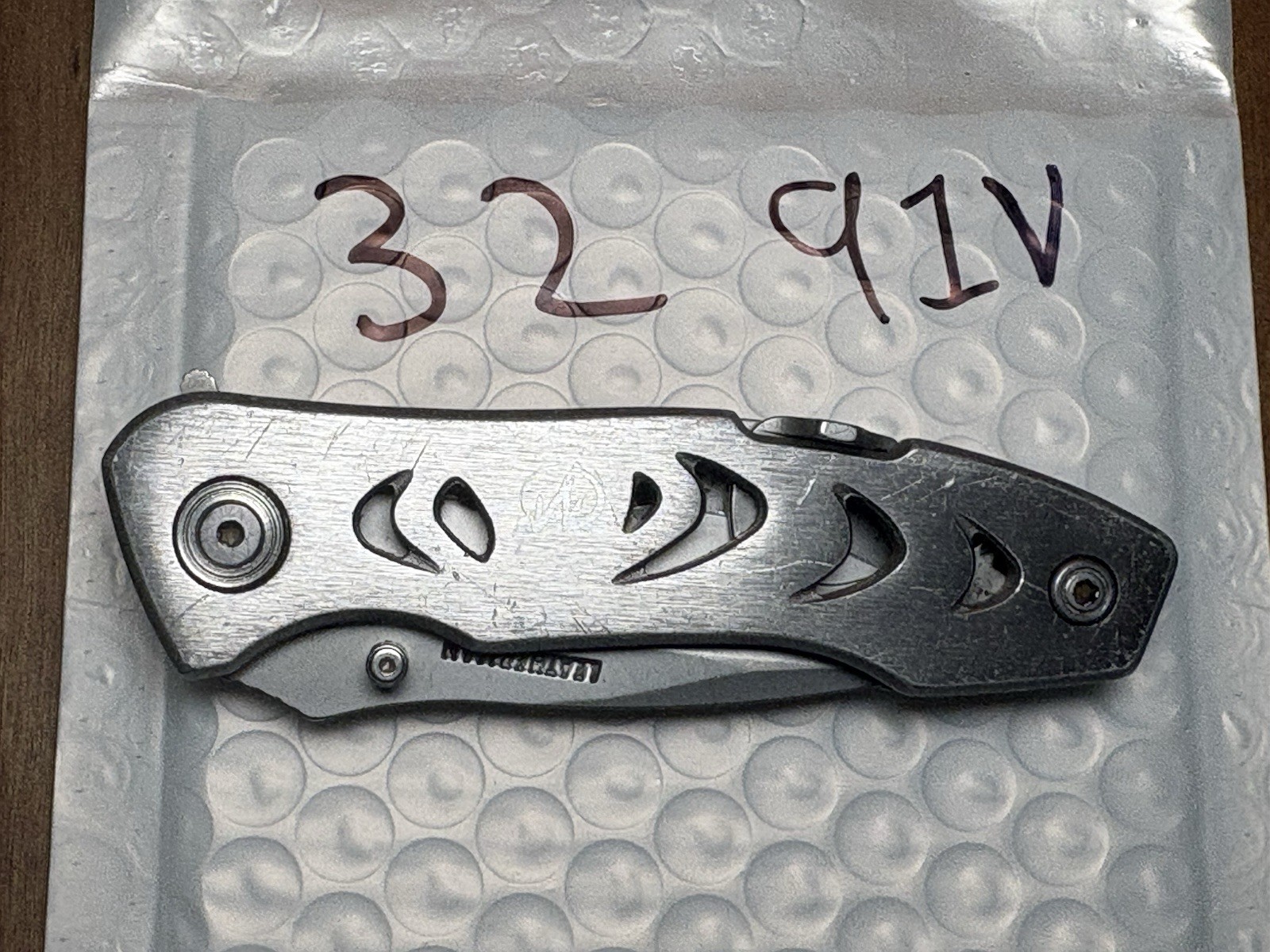 Leatherman C303 420HC Combo Blade Liner Lock Aluminum Handle Carabiner GREAT!