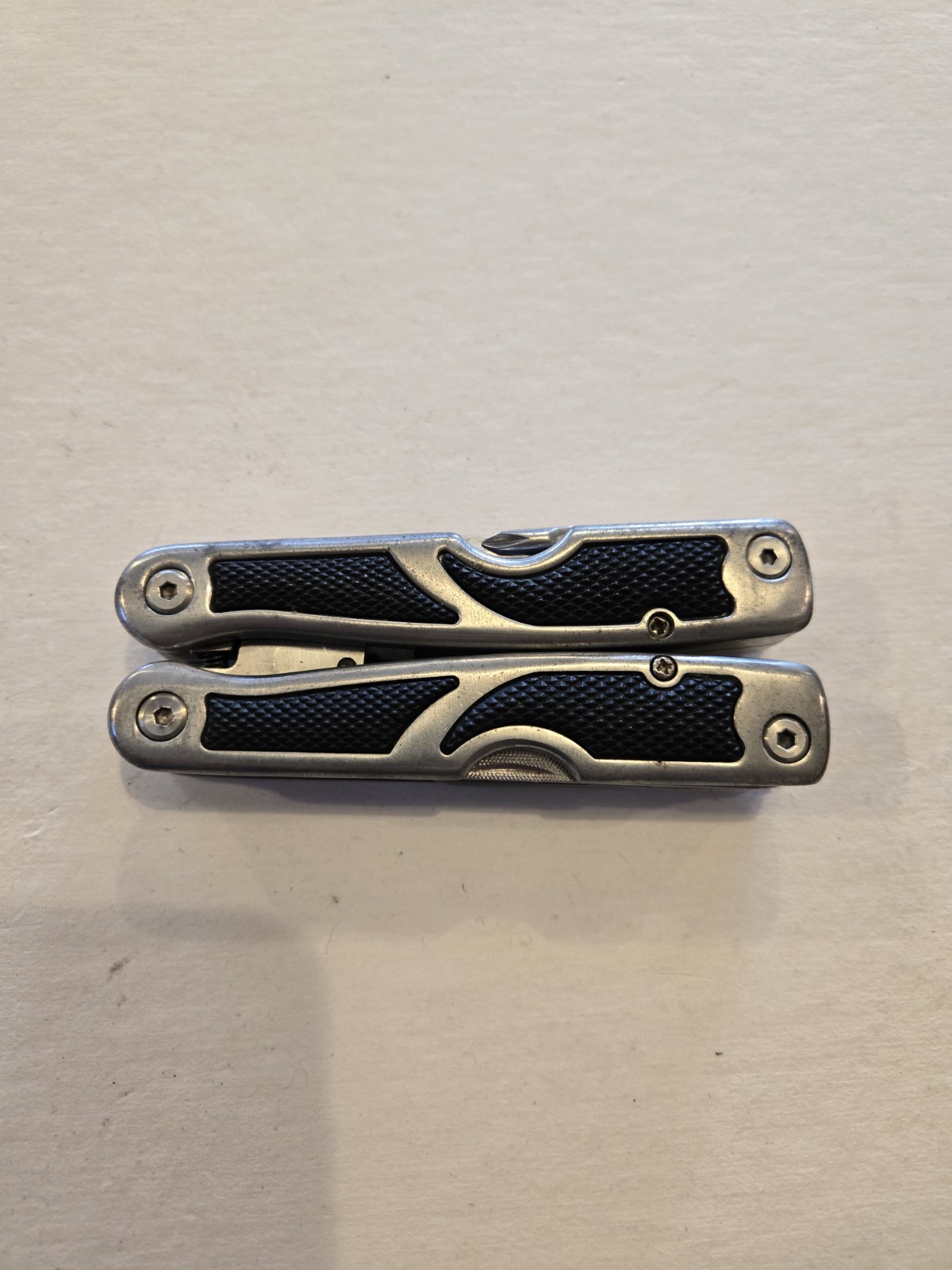 Winchester Combination Multi Tool w/Sheath & Attachments – (TSA Confiscated)