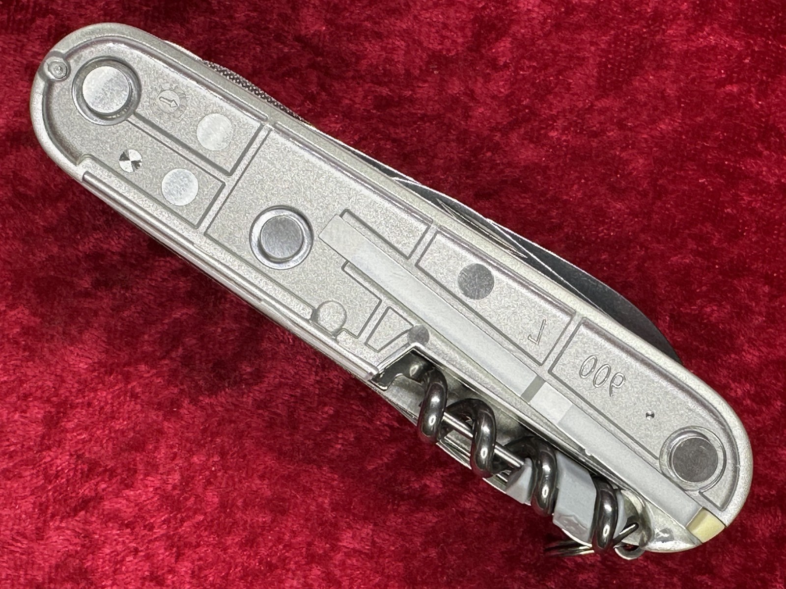 Victorinox SwissChamp SilverTech Swiss Army Knife 91mm 21 Tool 8 Layer (674)
