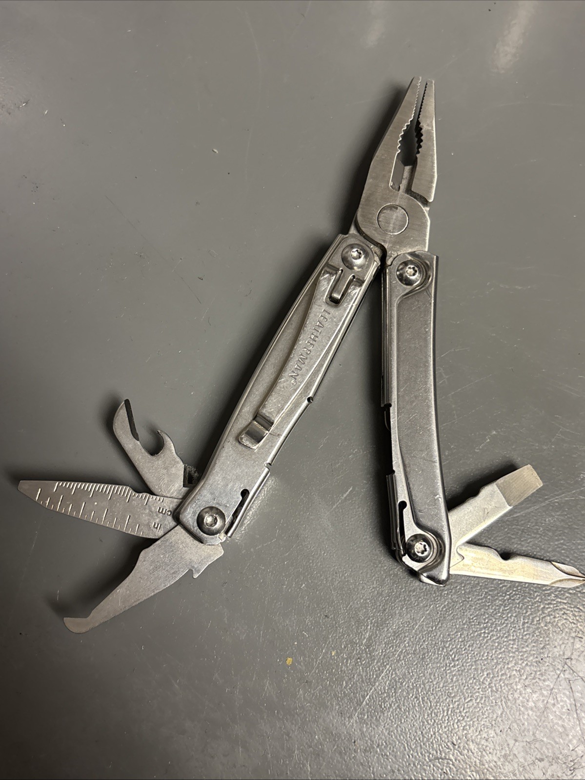 Leatherman Rev Multitool