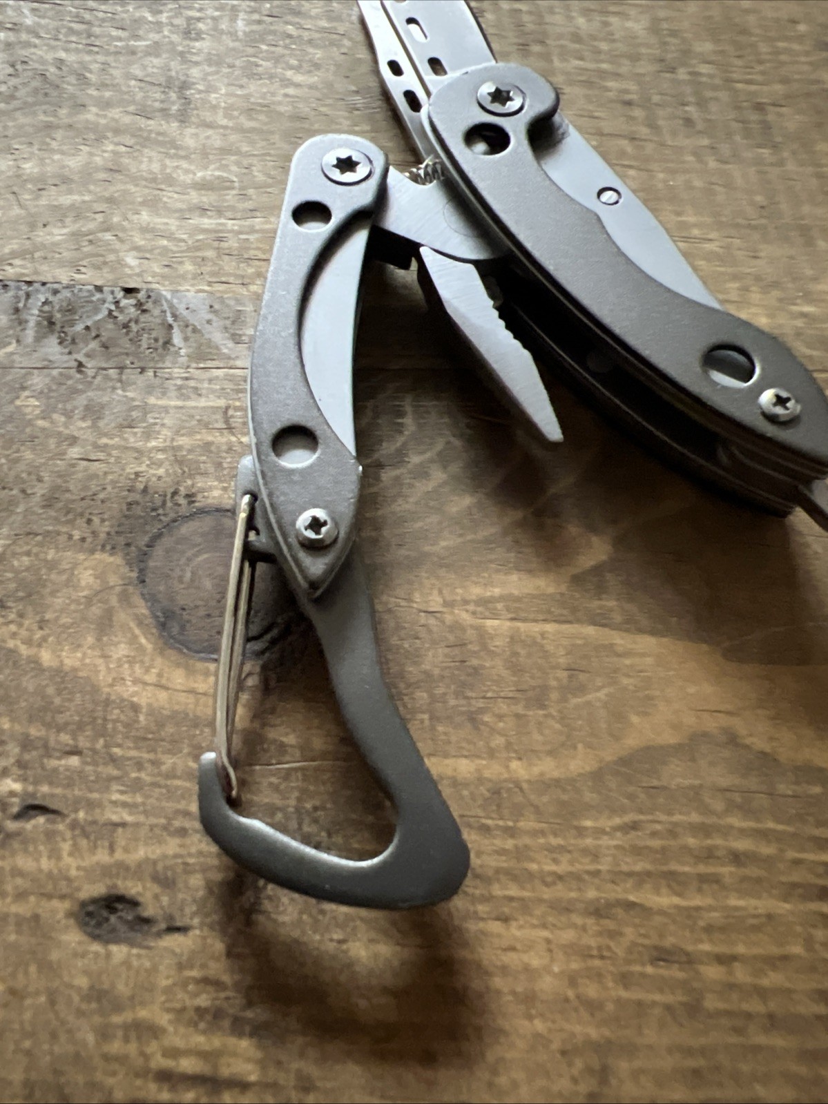 Hoffman Richter Mini Multitool 7-in-1 Knife Bottle Phillips Serrated Knife Plier