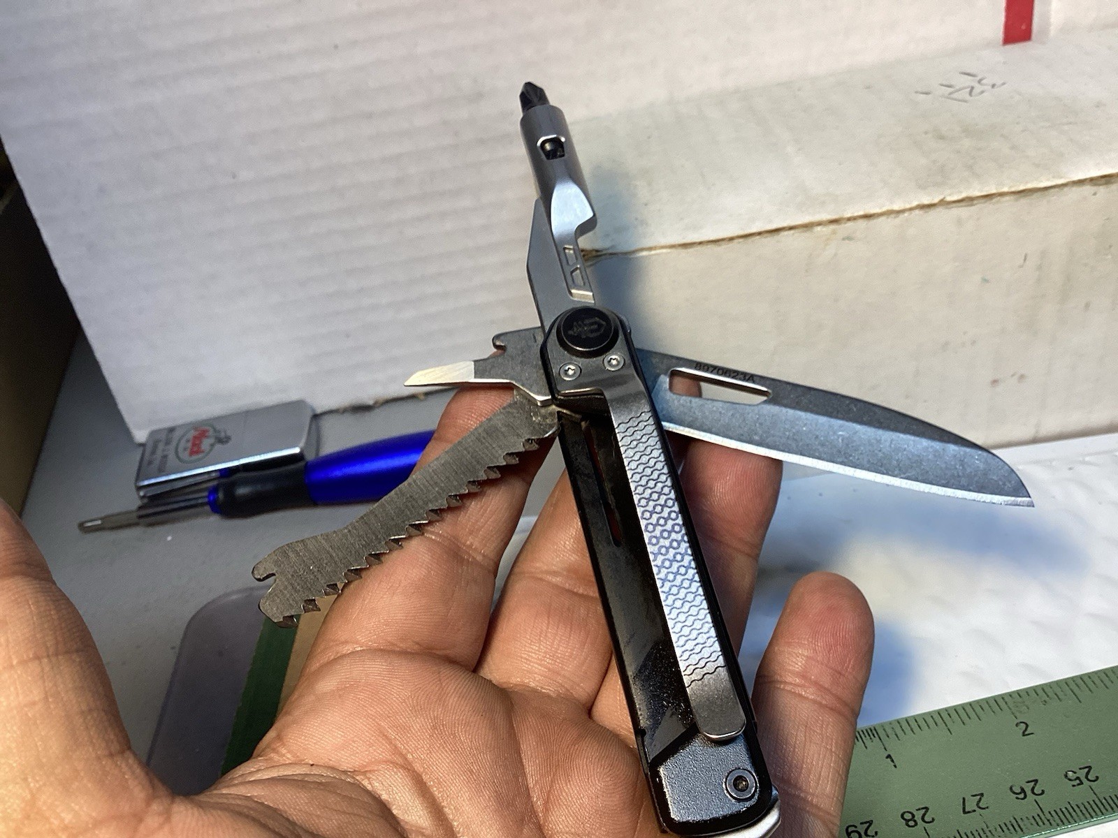 Gerber Armbar Trade Onyx Black Multi-Tool, Knife, Bit Driver, Saw.. 007-01