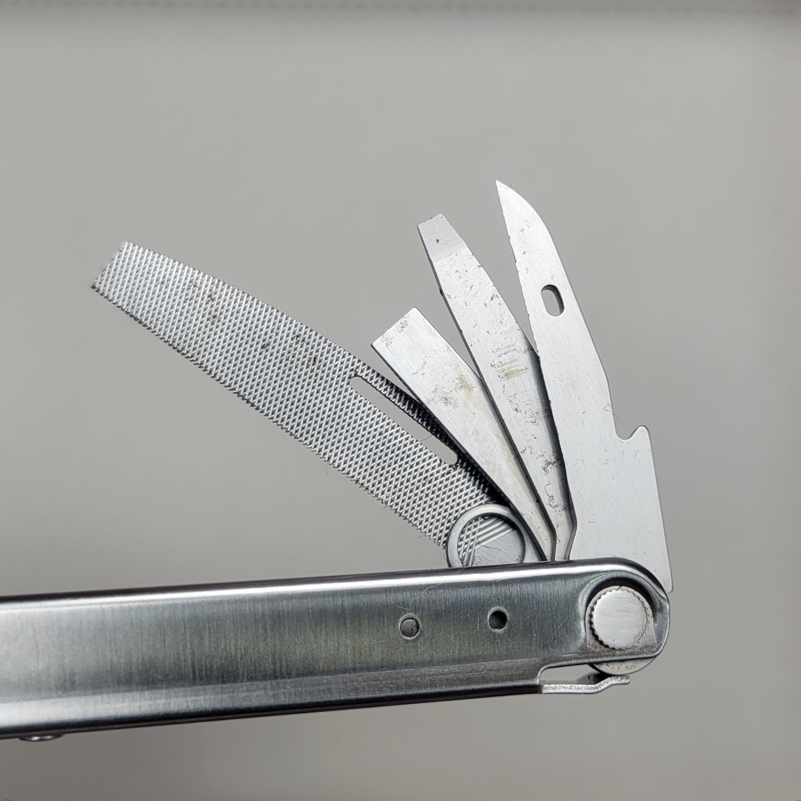 Leatherman Bond Multi Tool 14-in-1 EDC Multi-Pliers Stainless Steel