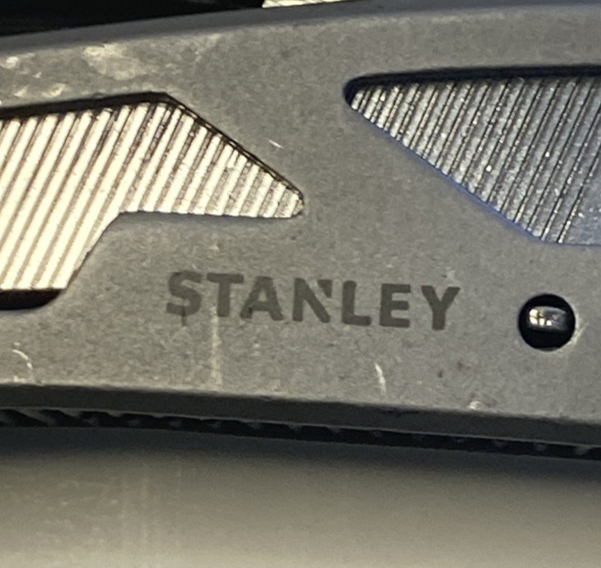 Stanley 12-in-1 Folding Multi Tool Pliers Knife Stainless Steel Used