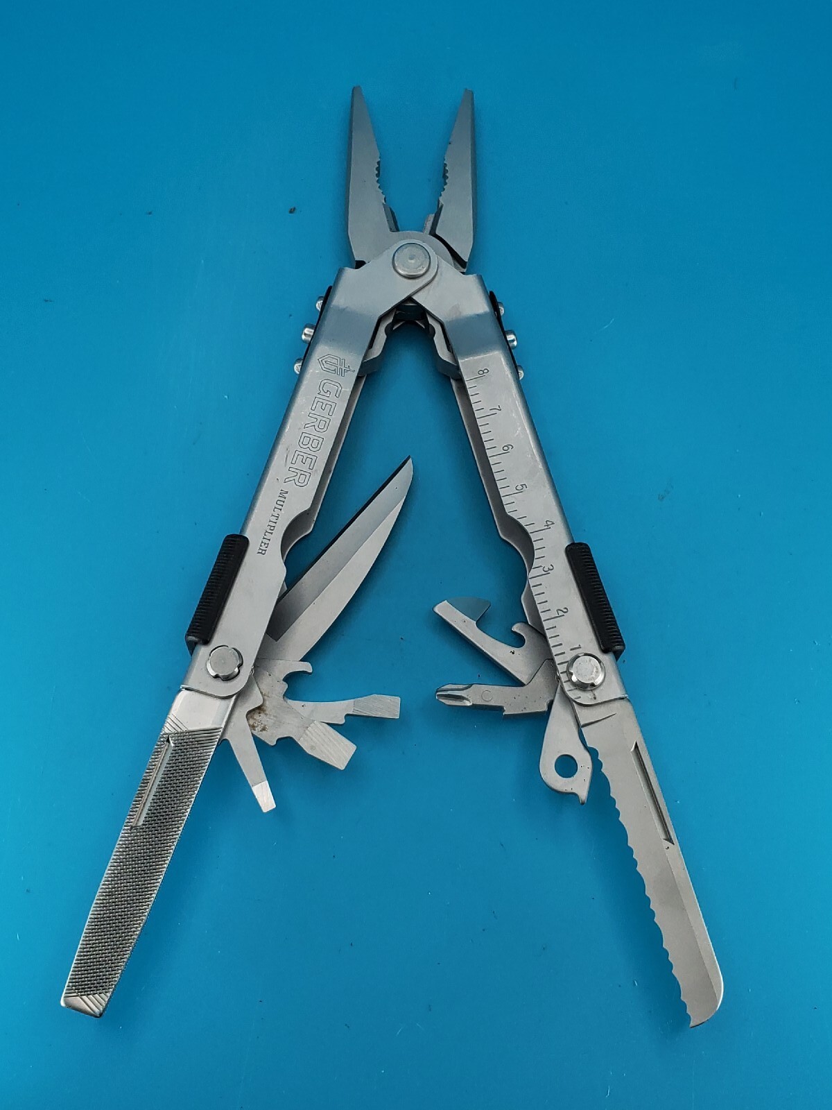 Gerber MP600 Silver Multi-Tool Needle Nose Pliers!