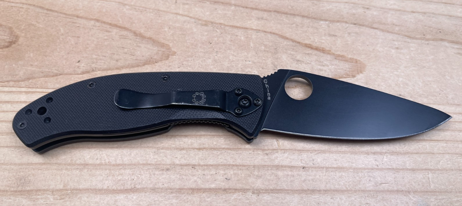 Spyderco Tenacious Black Plain Edge 8cr13Mov G10 Handle Folding Pocket Knife