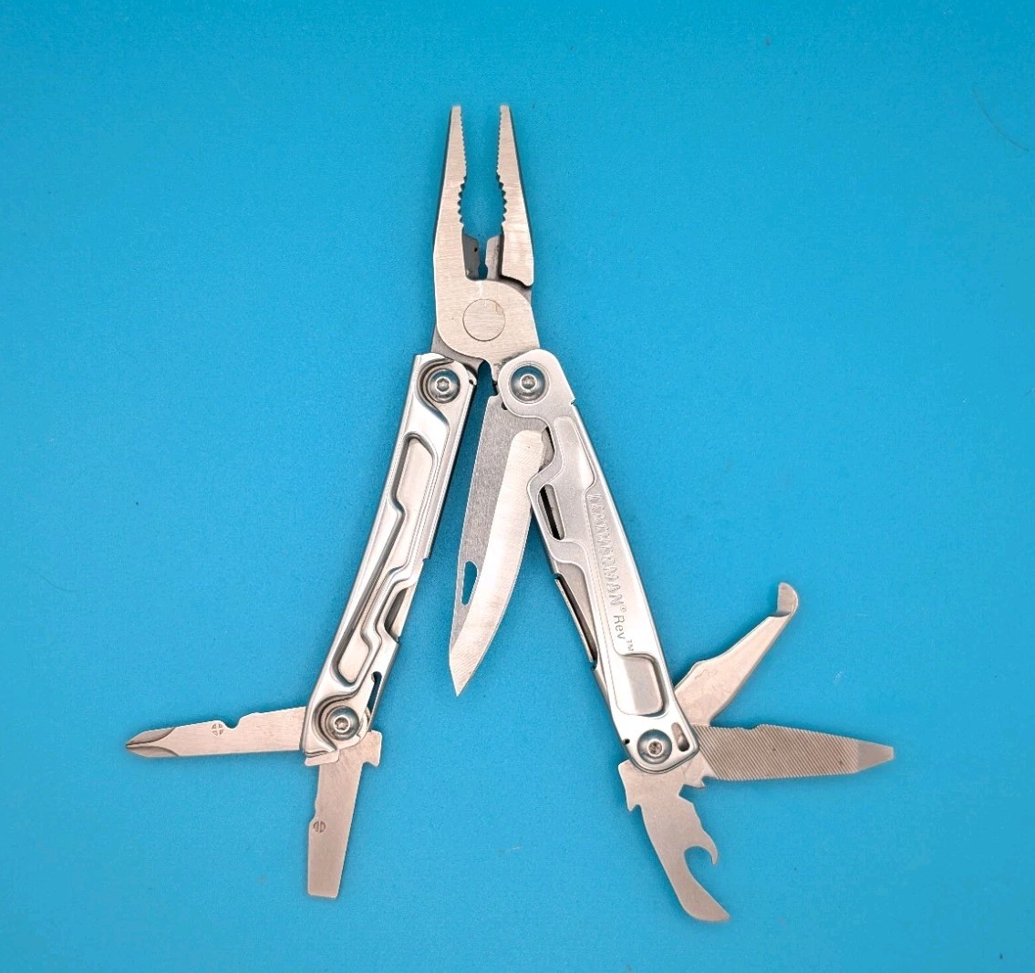 Leatherman Rev 3.8″ Multi-Tool, Stainless!