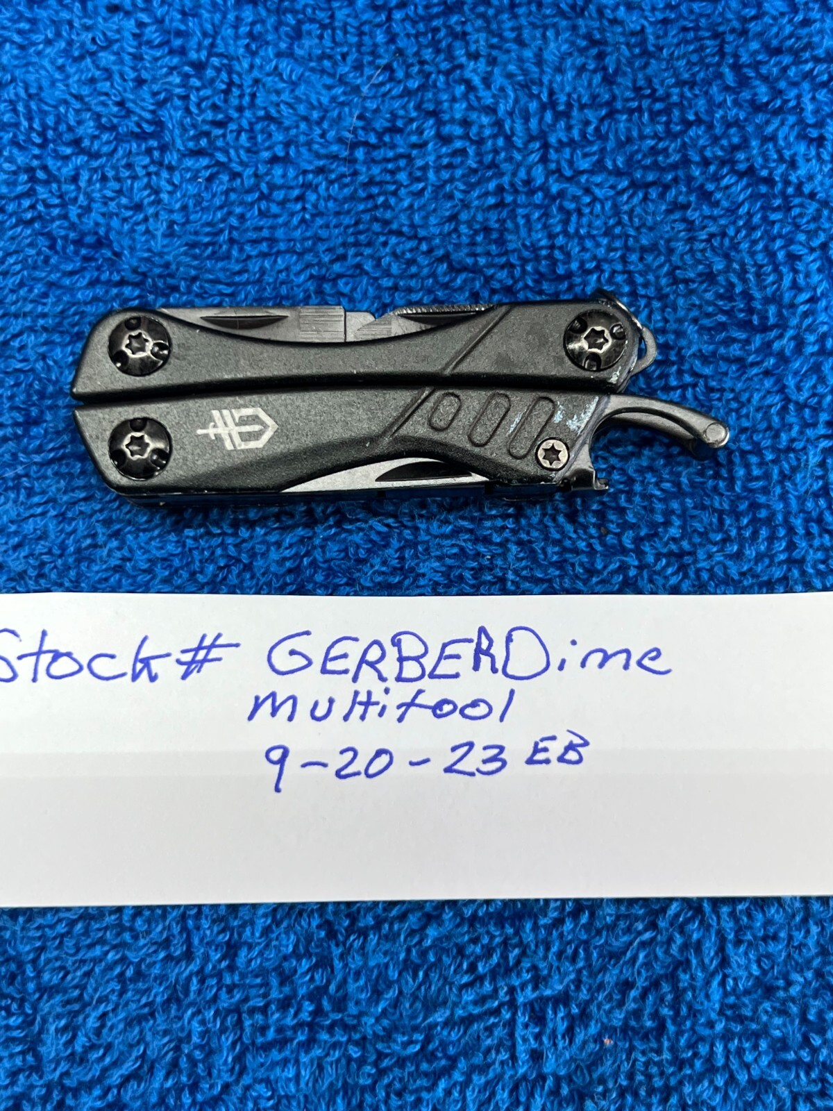 GERBER MICRO MULTI TOOL DIME BLACK COMPACT & LIGHTWEIGHT GENTLY USED 30-G0469