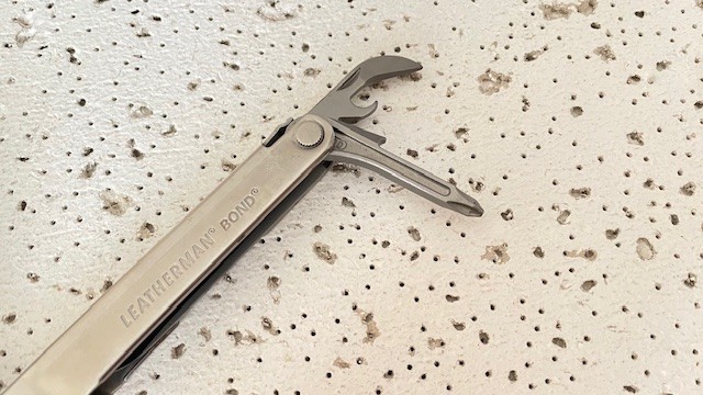Leatherman BOND Silver Stainless Steel Multi Tool Pliers,Opener Bottle,Nail File