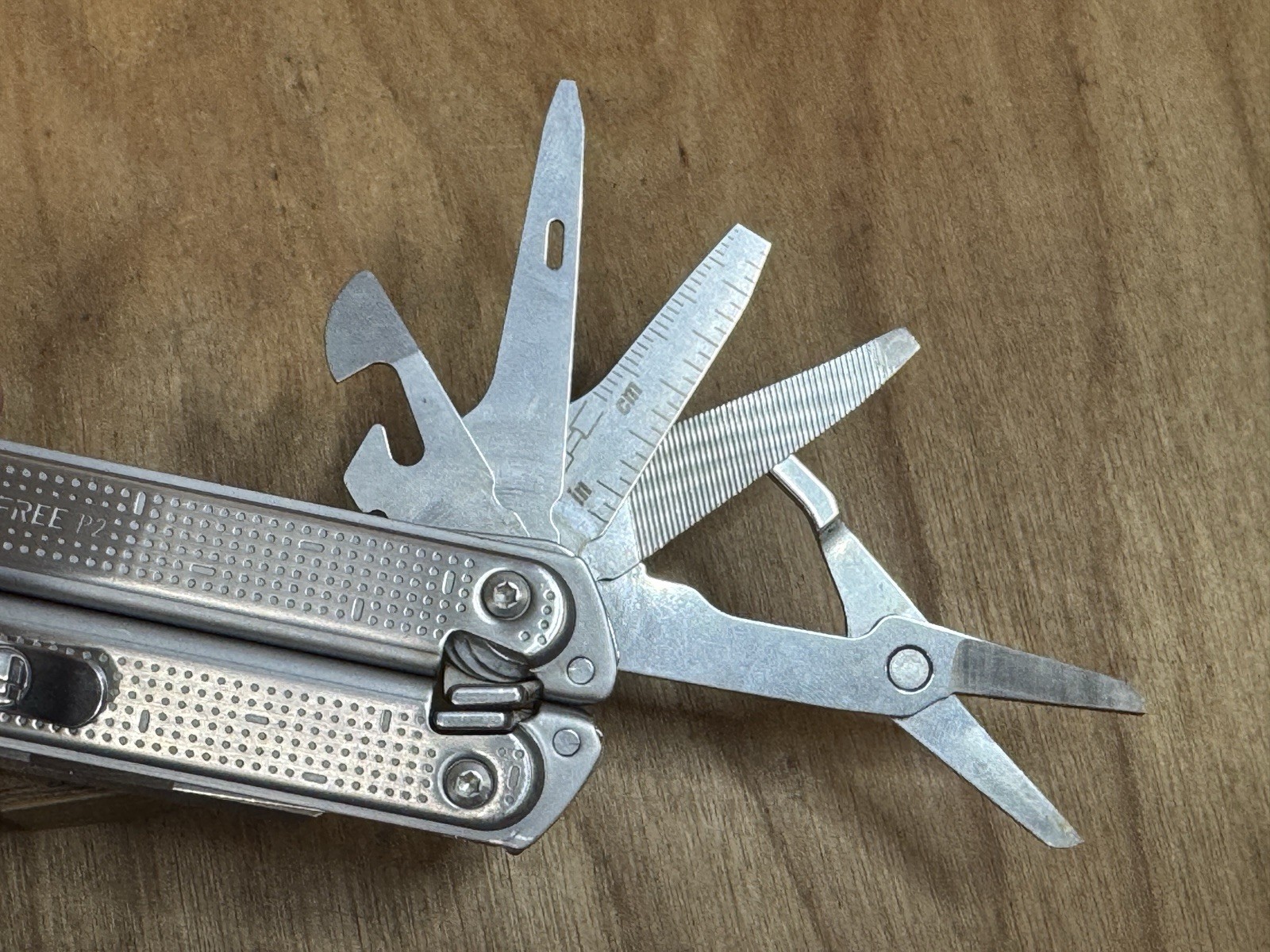 LEATHERMAN FREE P2 W/Sheath Multi Tool Retired Rare USA EXCELLENT!