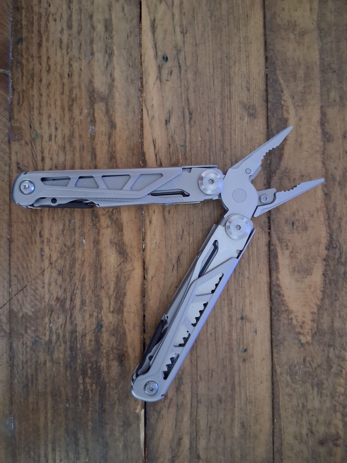Ascent 15 in 1 Multitool Handymans Best Tool 0 stainless steel