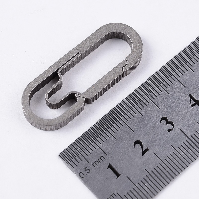 Men’s Metal Alloy Key Holder – Simple Carabiner Style Keychain for Car Keys 1Pcs