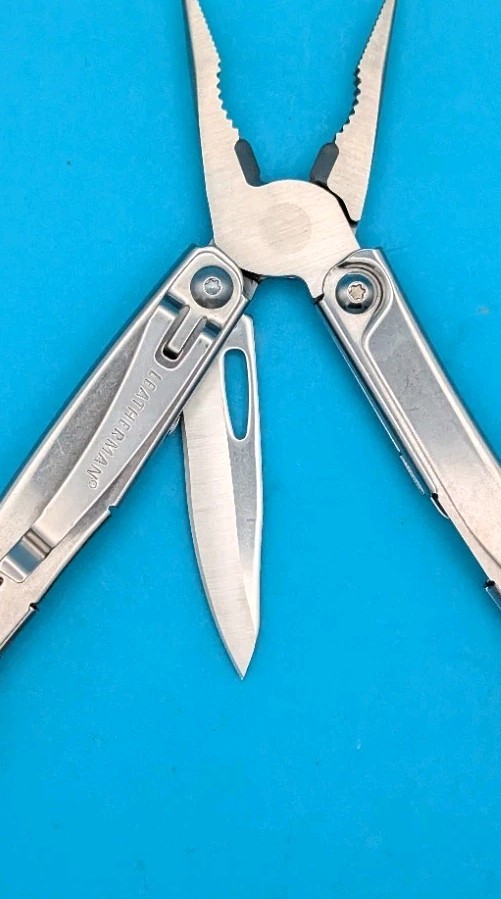 Leatherman Bolster 13 Tool Stainless Steel Multi-Tool!
