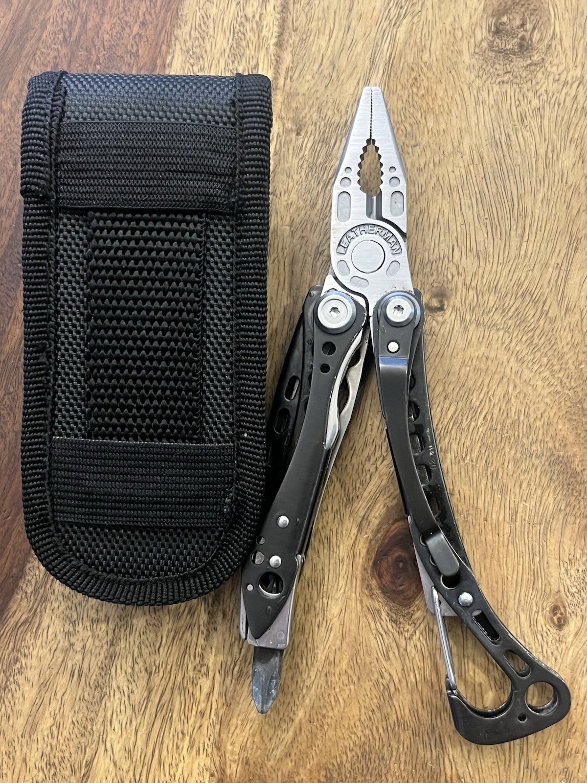 2021 Leatherman Skeletool CX MultiTool 154CM Blade SUPER NICE w/New Nylon Sheath