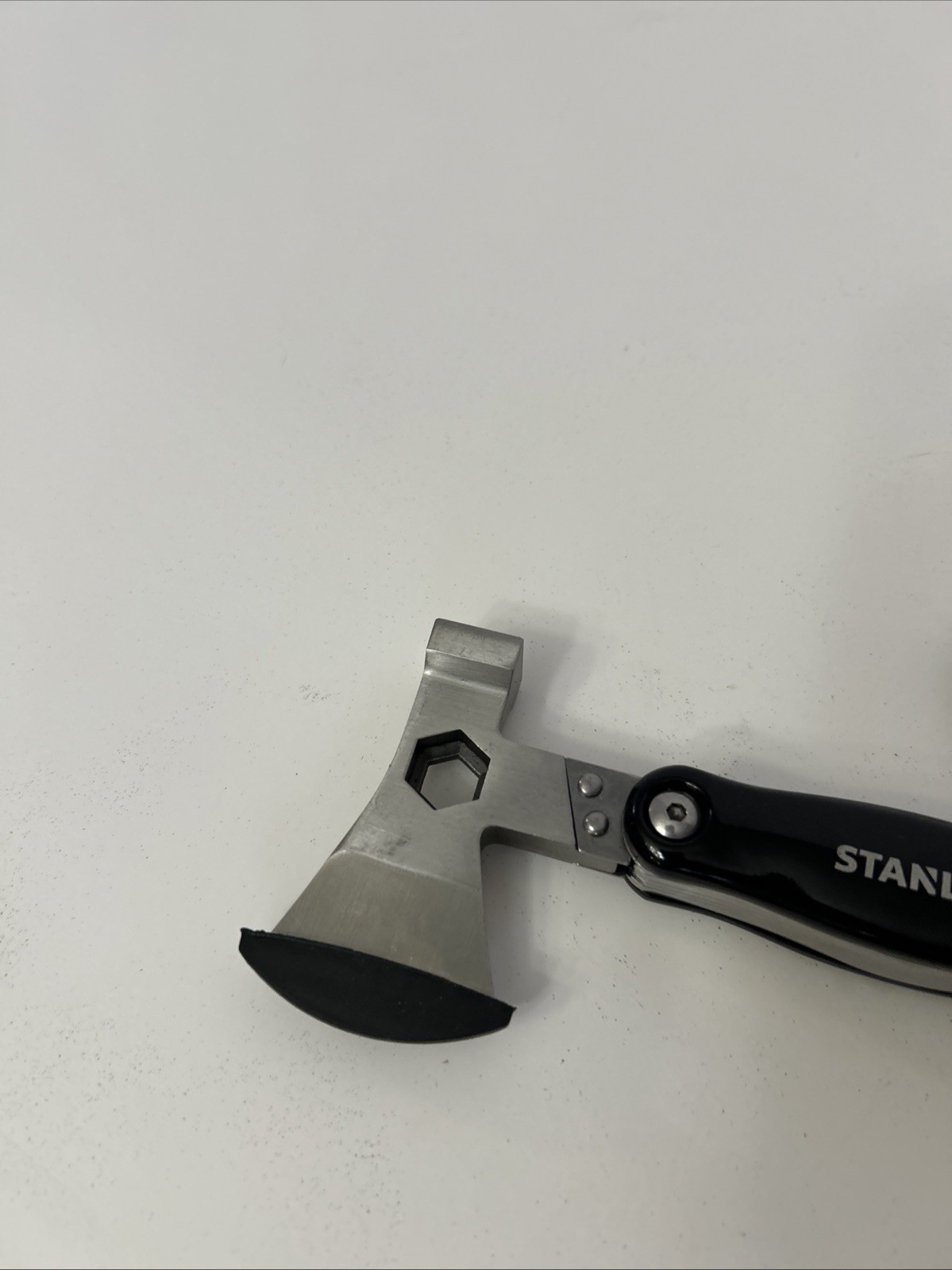 Stanley 10 in 1 AXE & Multi Tool