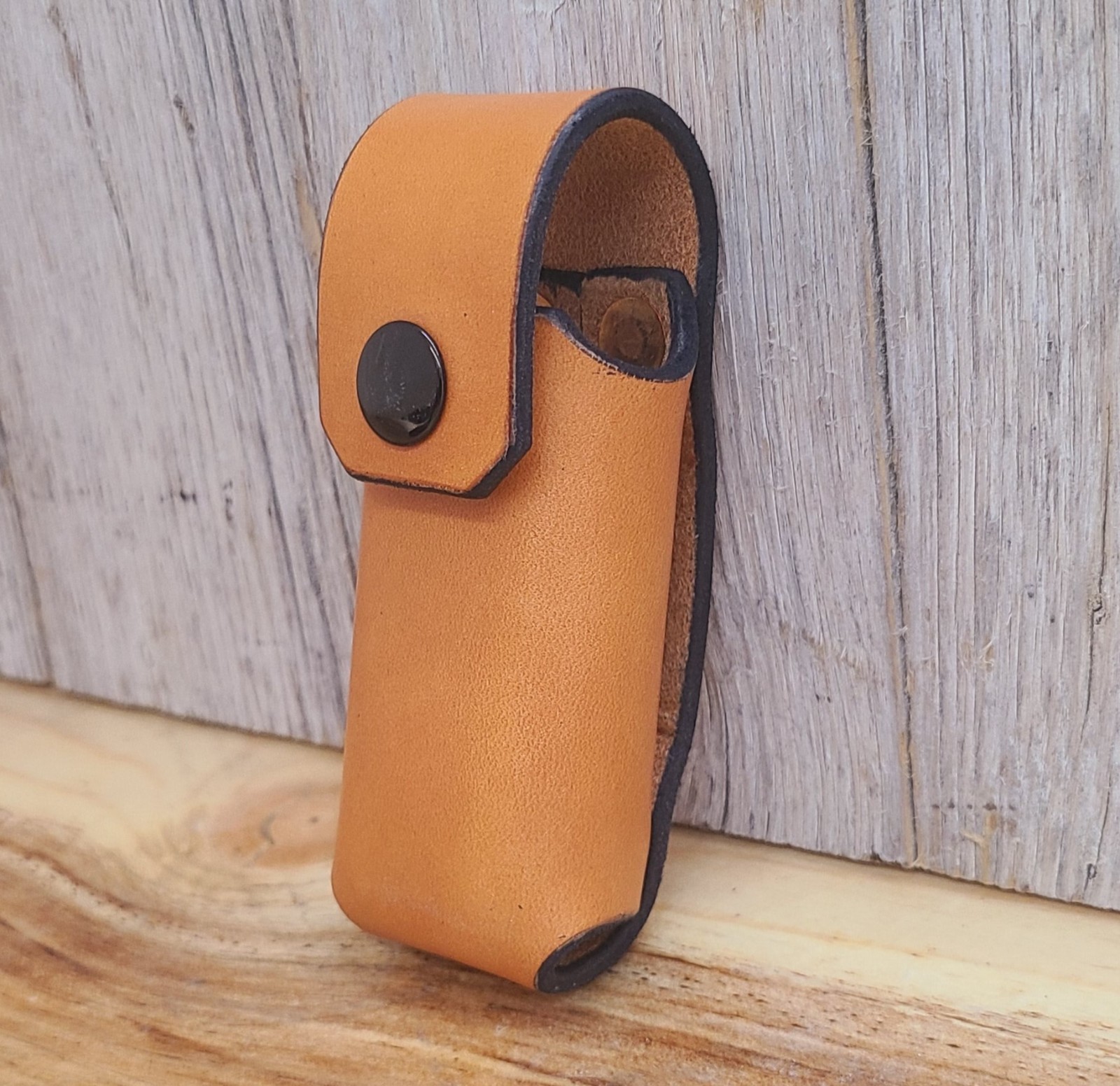 Leather Sheath for Leatherman WAVE. One Piece Riveted Design