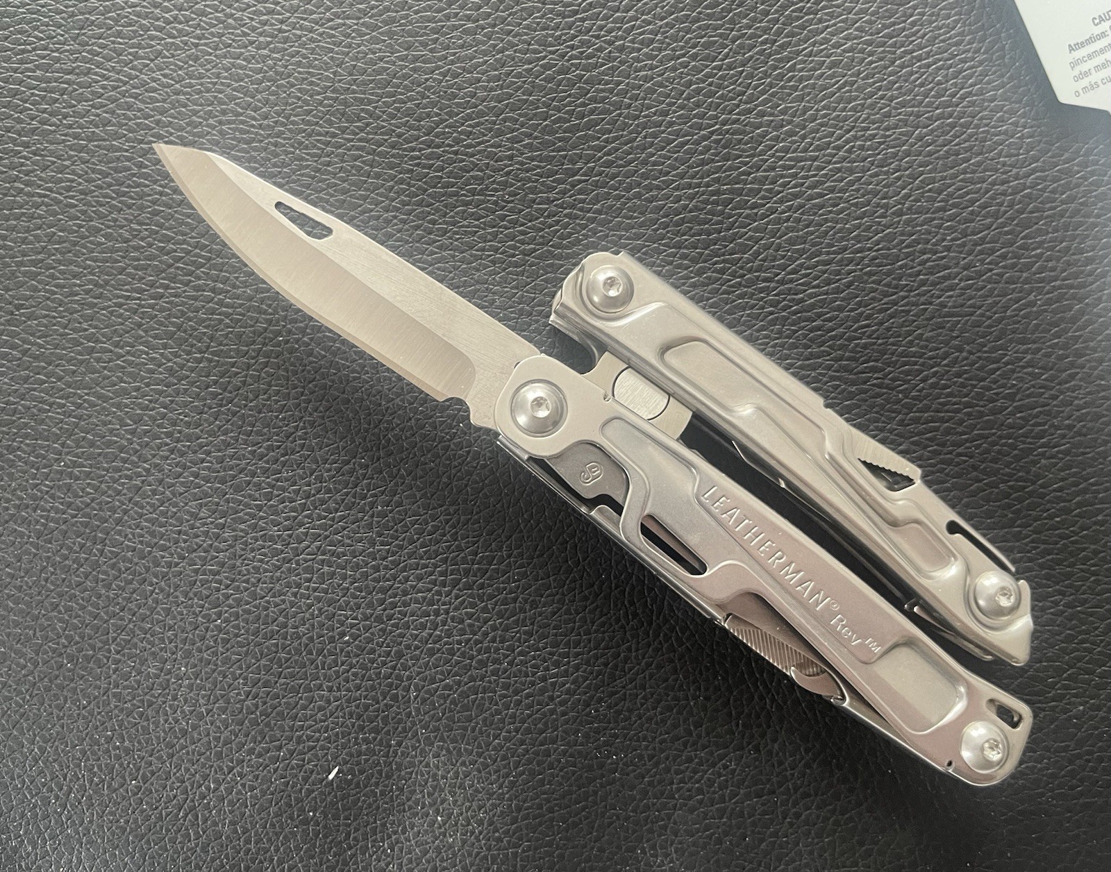 BNIB Leatherman Rev Multi Purpose 14 Tool Folding Pliers Pocket Knife Belt Clip