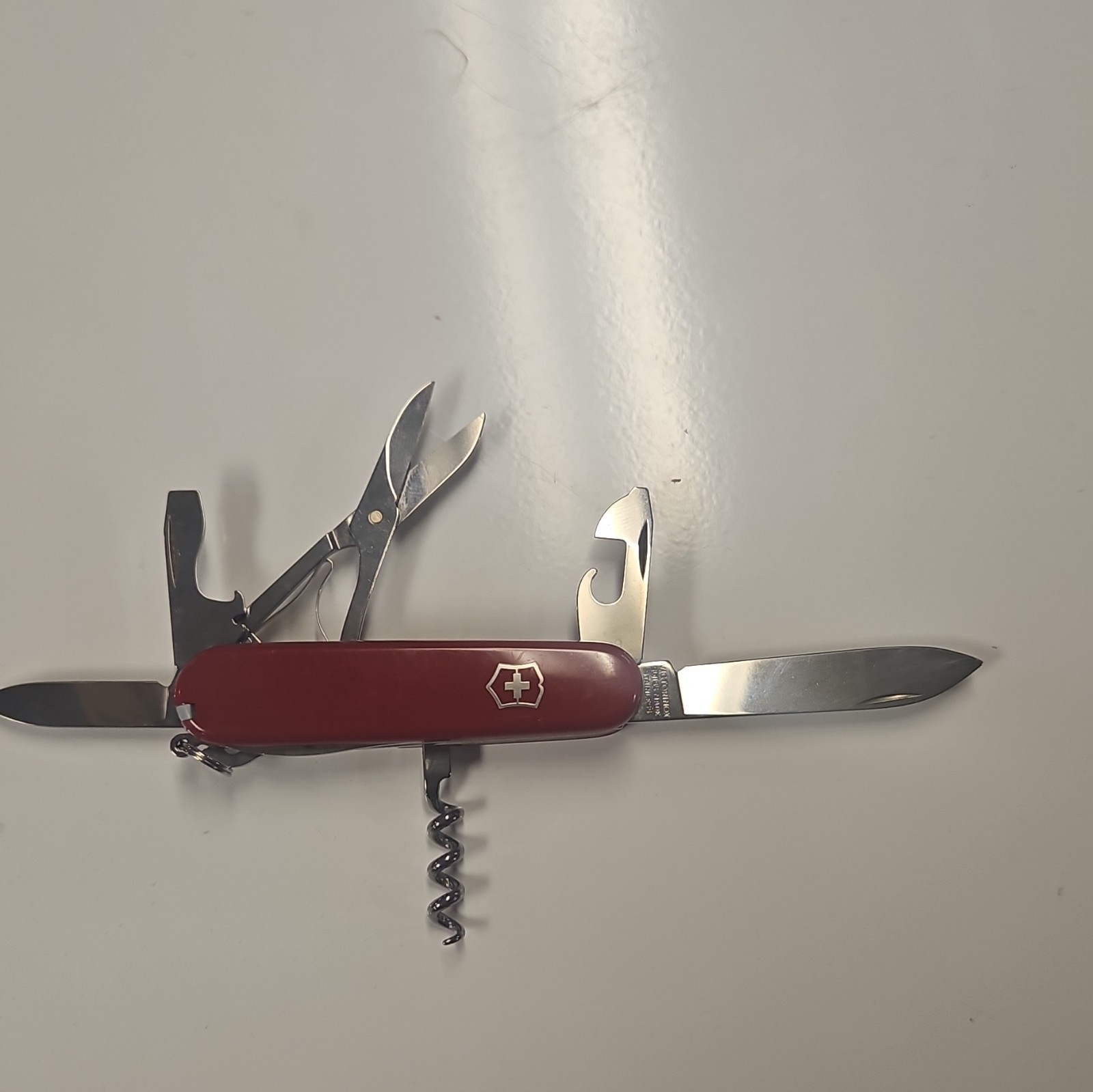 Victorinox Swiss Army Knife 7-Tool Multi-Tool Scissors Corkscrew Red 2.5″