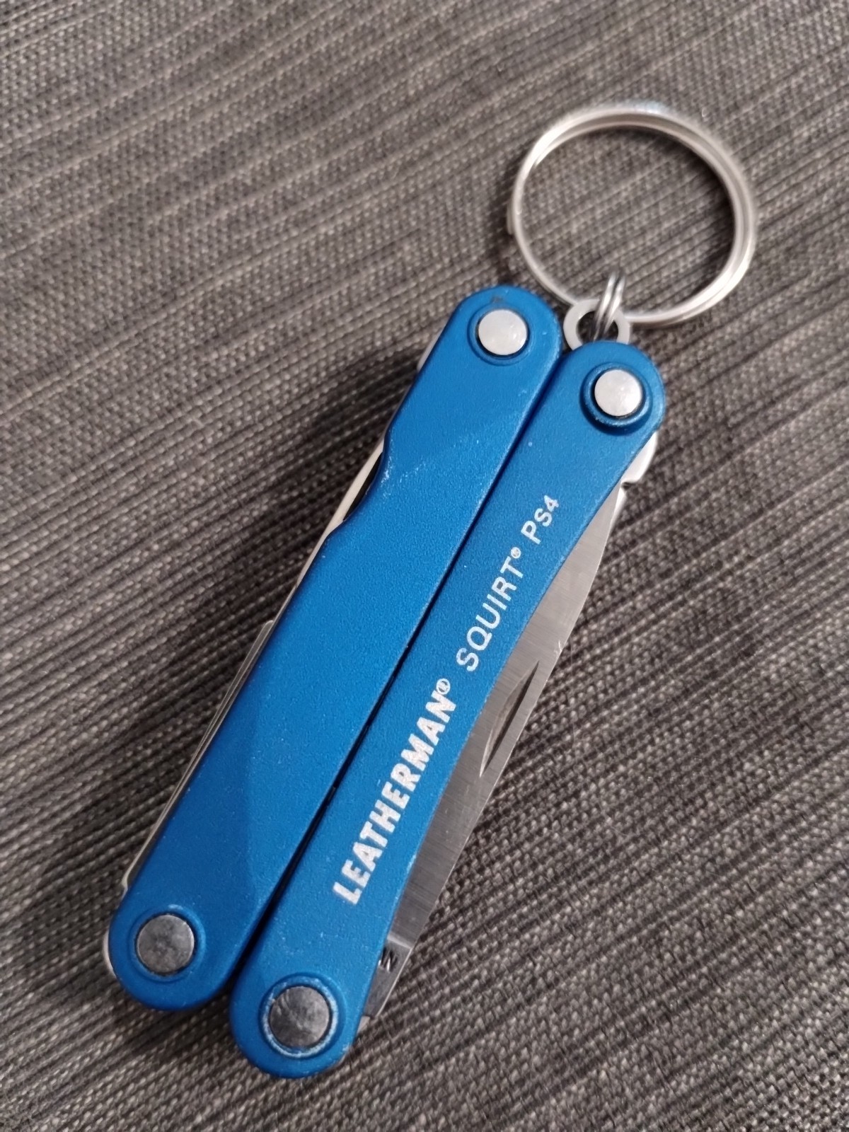 Leatherman SQUIRT PS4 Retired Multi-Tool Pliers Scissors Knife in BLUE! Keychain
