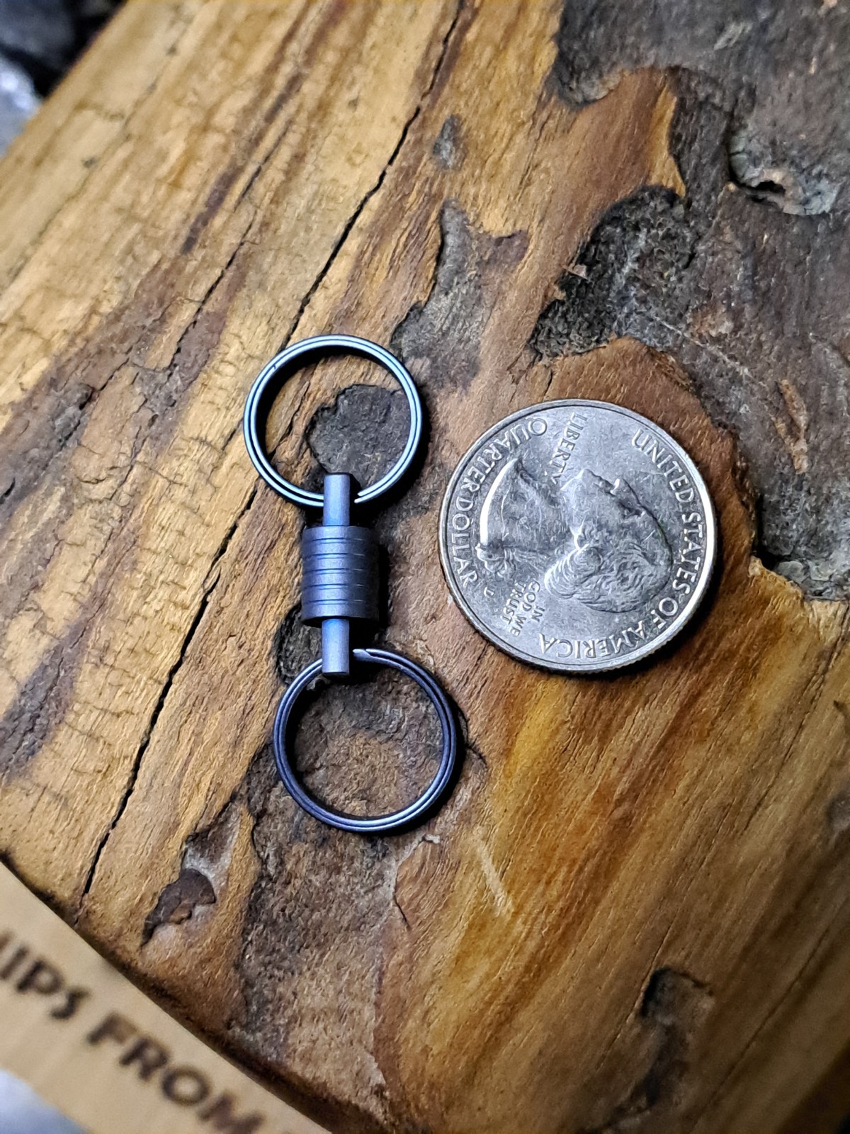 Pro Mini Series Anodized Titanium Swivel With 16mm Titanium Keyrings