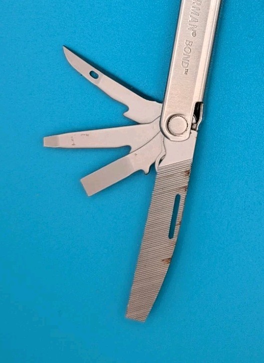 LEATHERMAN Bond Multitool, Stainless Steel Everyday Tool! USED